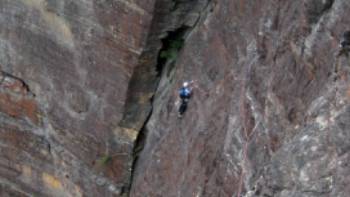 Climbing Sublime Point in the Blue Mountains