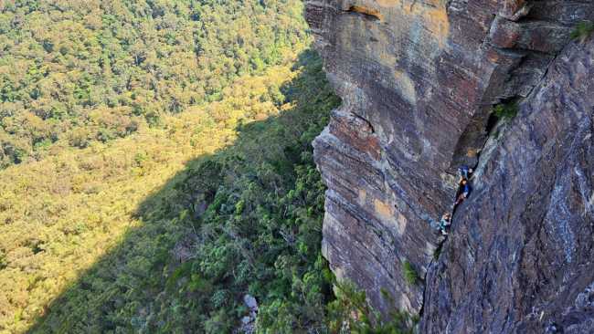Sweet Dreams Adventure Climb is one of the classic Blue Mountains multi-pitch climbs | Gavin Rech