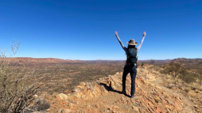 All smiles on the Larapinta Trail | #cathyfinchphotography