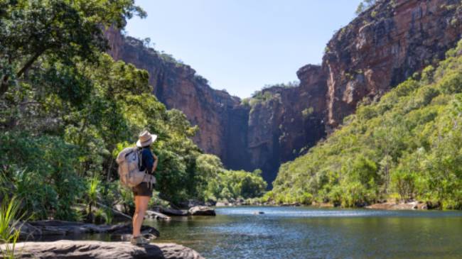 Hike into Jim Jim Falls for this amazing view | Shaana McNaught