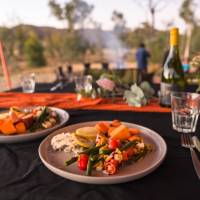 Enjoy healthy, delicious food on our Larapinta walks | Luke Tscharke