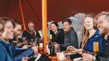 Enjoy delicious meals at our eco-comfort camps on the Larapinta Trail