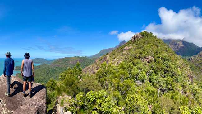 Hikers on Nina Peak - Thorsborne Trail - Munamudanamy (Hinchinbrook Island) | Michael Buggy