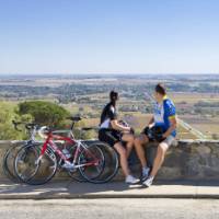 Cyclists relaxing at Mengler Hill Lookout in the Barossa Valley | Jacqui Way