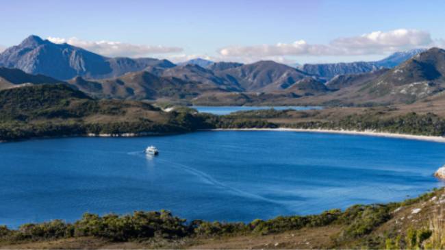 Expedition Vessel Odalisque in Spain Bay, Port Davey | Jimmy Emms