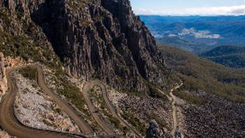 Enjoy switch backs, hairpin bends, gravel roads and even some single tracks on Jacob's Ladder | Tourism Tasmania and Rob Burnett