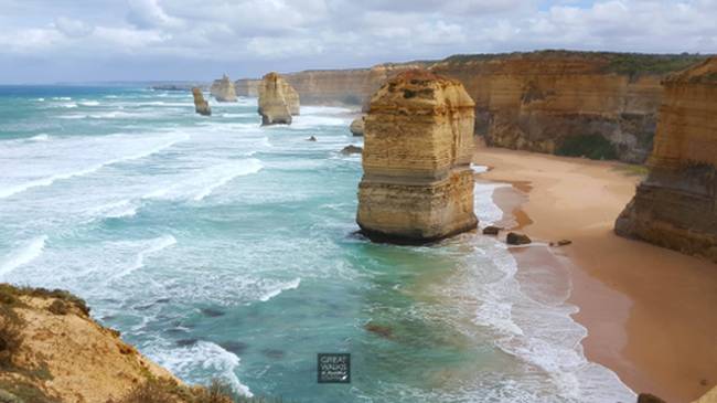 Exploring the stunning coastal scenery on the Twelve Apostles Walk | Linda Murden