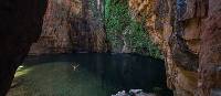 Explore Emma Gorge's towering sandstone escarpments | Tourism Western Australia